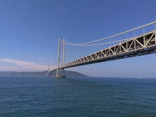 明石海峡大橋のてっぺんへ